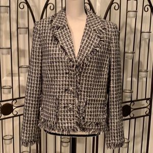 Woven fabric black and cream blazer w/fringe